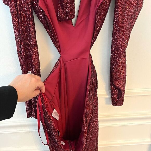 Ieena Mac Duggal Sequined Criss Cross Long Sleeve Maxi Gown in Red Sz 10 NWT - Picture 13 of 13